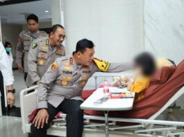 Kapolda Sulsel Kunjungi Dua Bocah Korban Penganiayaan di RS Bhayangkara