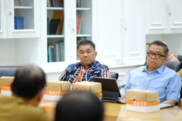 Pj Sekda Makassar Irwan Adnan gelar Rapat Koordinasi dengan Tim Transisi MULIA