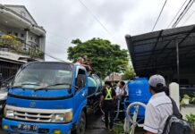 Banjir akibatkan Distribusi Air Bersih Terganggu, PDAM Makassar beri Bantuan Air Bersih bagi Wilayah yang terdampak Banjir