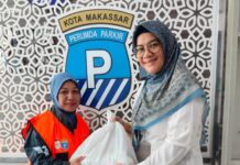 Perumda Parkir Makassar Raya Bagikan 2.000 Paket Sembako Ramadan 1446 H untuk Jukir Resmi