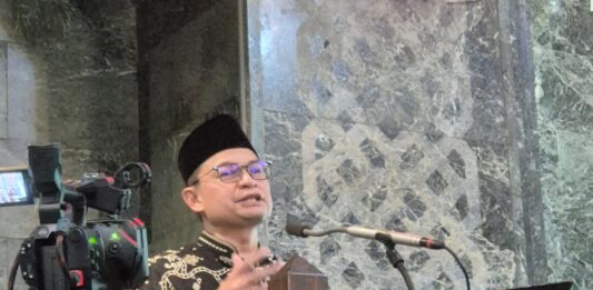 Taruna Ikrar, Kepala BPOM, Ungkap rahasia Awet Muda dan panjang umur akibat puasa saat Ceramah di Masjid Al-Markaz