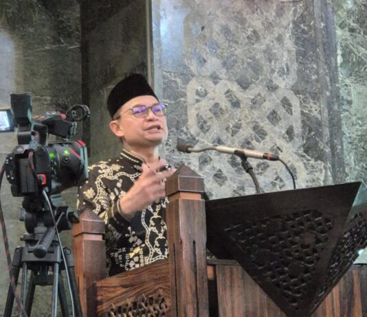 Taruna Ikrar, Kepala BPOM, Ungkap rahasia Awet Muda dan panjang umur akibat puasa saat Ceramah di Masjid Al-Markaz