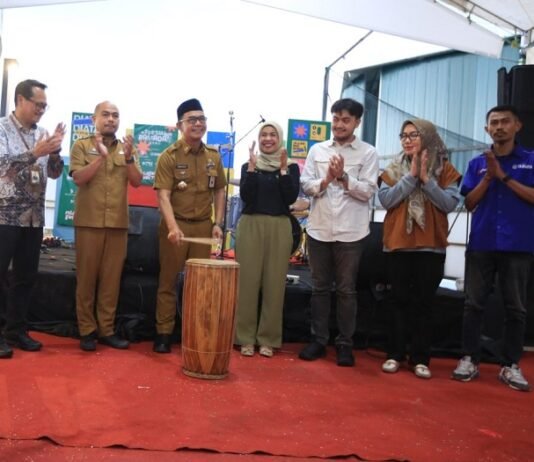 Pj Sekda Makassar Irwan Adnan Buka Event Ngabuburit di Atas Kota