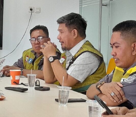 Perumda Parkir Makassar Sidak area Parkiran Samping Mal Ratu Indah yang manfaatkan Saluran Drainase