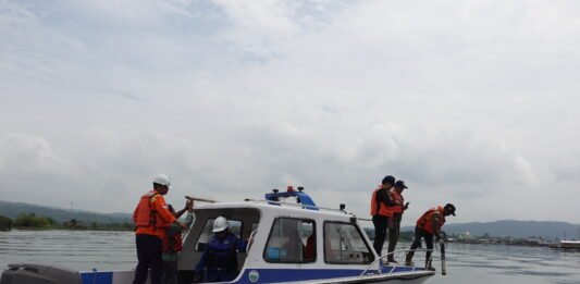 Pemulihan Berkelanjutan: Jaga Ekosistem Danau Towuti, PT Vale Uji Kualitas Air
