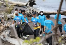 Poltekpar Makassar Gelar Wisata Bersih Sambut Hari Pariwisata & Dies Natalis