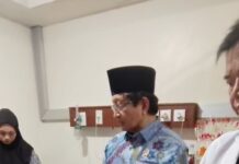 Menag Nasaruddin Jenguk Korban Tragedi DPRD Makassar, Serukan Pesan Kedewasaan Berdemokrasi
