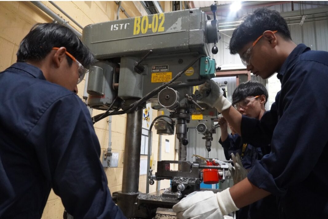 Screenshot_20251003_061052_Photos