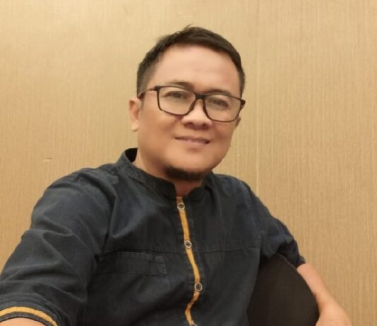 Politik Panggung Depan dan Panggung Belakang dalam Penetapan Roy Suryo Cs sebagai Tersangka