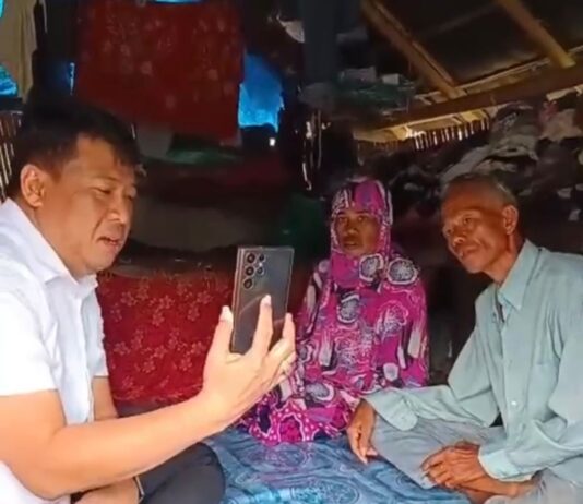 Tersentuh Kisah Amir dan Asia, Rusdi Masse Turun Tangan Wujudkan Bantuan Rumah