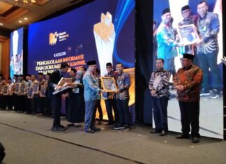 HDI Kanwil Kemenag Sulsel Raih Dua Penghargaan Pada Humas Kemenag Award 2025