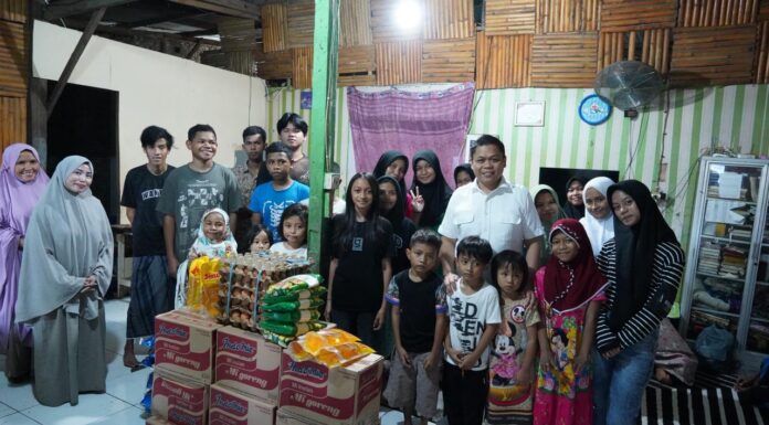 Yasir Machmud Anjangsana ke Panti Asuhan di HUT Gerindra ke -18