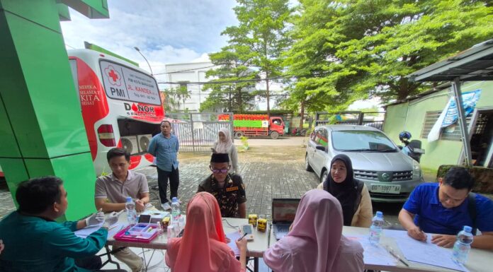 Jelang Ramadan, STIA Abdul Haris Makassar Bersama PMI Gelar Aksi Donor Darah