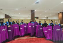 IWAPI Sulsel Gelar Amaliah Ramadan, Serahkan Mukenah di Masjid Trans Studio Makassar