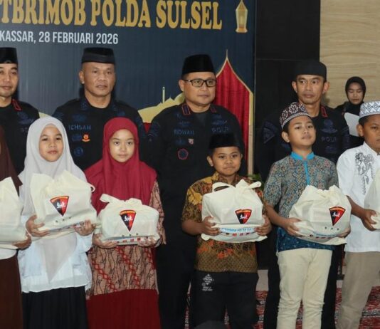 Ramadan Berkah, 1.000 Paket Dibagikan Satuan Brimob Polda Sulsel