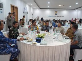 Pantau Malam Takbiran Idul Fitri 1447 H, Yasir Machmud Hadiri Zoom Meeting Bersama Kapolri di Mako Polrestabes Makassar