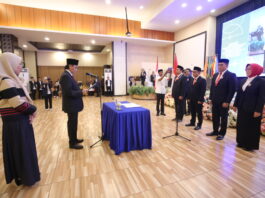 Rektor Unibos Lantik Pejabat Baru, Targetkan Penguatan Kepemimpinan Kampus