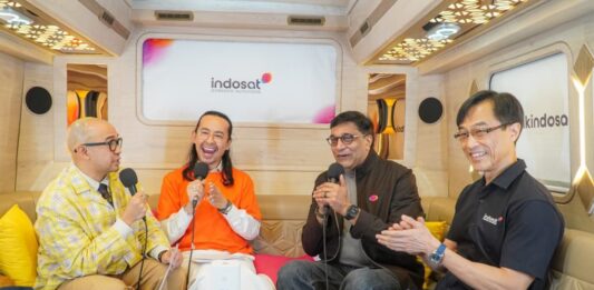 11 Jam Live TikTok Tanpa Putus Bareng Indosat, Dave Hendrik – Iwet Ramadhan Pecahkan Rekor MURI