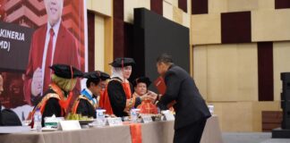 Uji Disertasi Wakil Ketua DPRD Sulsel, Andi Tenri Sompa Soroti Objektivitas dan Kinerja Yasir Machmud