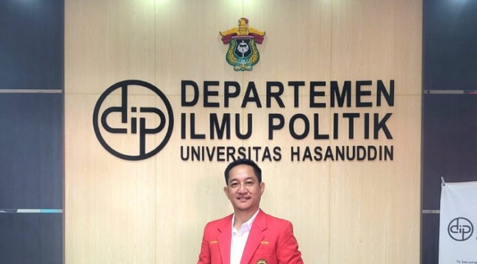 Raih Doktor Politik Unhas, Mujiburrahman Bedah Strategi Yasir Machmud Tumbangkan Dominasi Aristokrasi di Bone