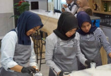 Home Barista to Coffeepreneur”, Implementasi Mata Kuliah APM Poltekpar Makassar melalui Pelatihan Kopi dan Kewirausahaan
