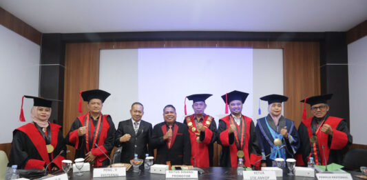 Promosi Doktor Yohanes D. Resi: Kualitas SDM dan Transparansi Jadi Kunci Peningkatan Kinerja Pemerintah Daerah Papua Barat
