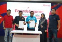 Telkomsel Dukung Tim Futsal SMAN 8 Makassar, Wujud Komitmen Majukan Prestasi Olahraga Pelajar