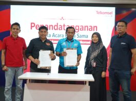 Telkomsel Dukung Tim Futsal SMAN 8 Makassar, Wujud Komitmen Majukan Prestasi Olahraga Pelajar