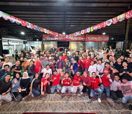 Telkomsel Hadirkan Serunya Nonton Bareng Bola Gembira MAXStream TV di Makassar, Ajak Pelanggan Nikmati Euforia Piala Dunia 2026