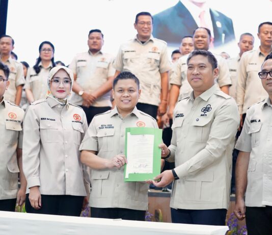 Wamentan Sudaryono lantik Yasir Machmud sebagai Ketua Pengusaha Tani HKTI