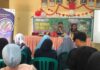 Tim Cara’de BEM KMF TP UH Dorong Masyarakat Desa Tinggimae Optimalkan Media Sosial untuk Promosi Produk
