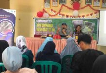 Tim Cara’de BEM KMF TP UH Dorong Masyarakat Desa Tinggimae Optimalkan Media Sosial untuk Promosi Produk