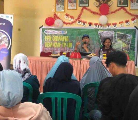 Tim Cara’de BEM KMF TP UH Dorong Masyarakat Desa Tinggimae Optimalkan Media Sosial untuk Promosi Produk