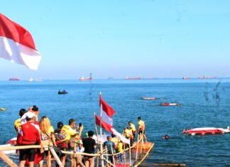 BERITA FOTO:Semarak HUT RI ke-81, MWC Gelar Lomba Renang Merah Putih
