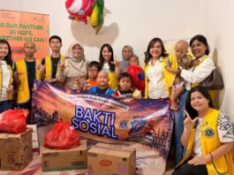 BERITA FOTO :Sambut Anniversary ke-17, Lions Club Makassar Mammiri Gelar Bakti Sosial di YKAKI
