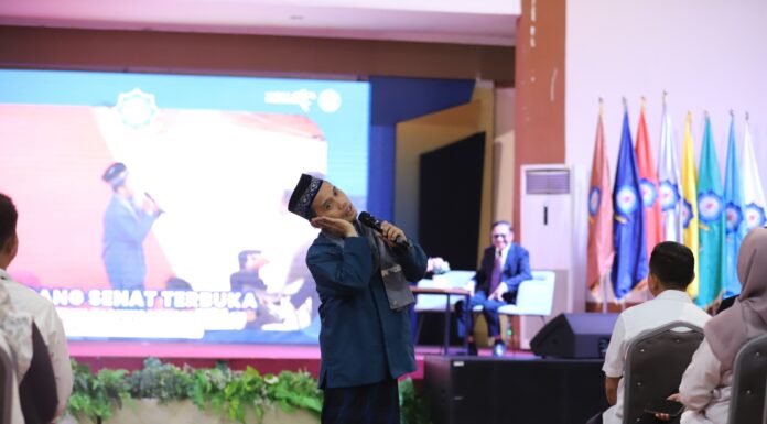Ustadz Maulana Bekali Mahasiswa Baru Poltekpar Makassar: Raih Dunia dan Akhirat dengan Ilmu