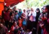 Sapa dan Peluk Korban Kebakaran, Melinda Aksa Serahkan Bantuan untuk Warga Terdampak