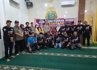 MPCI Peduli Berkolaborasi dengan Polsek Tallo Salurkan Bantuan untuk Korban Kebakaran