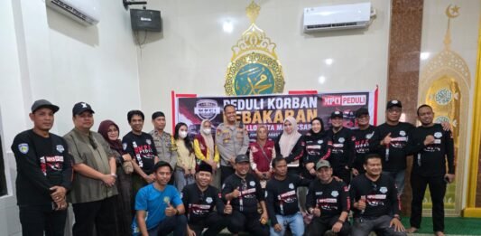MPCI Peduli Berkolaborasi dengan Polsek Tallo Salurkan Bantuan untuk Korban Kebakaran