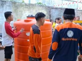 Arahan Wali Kota, BAZNAS Makassar Berikan Bantuan Produktif Lewat Program Air Bersih di Tallo