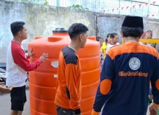 Arahan Wali Kota, BAZNAS Makassar Berikan Bantuan Produktif Lewat Program Air Bersih di Tallo