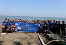 Poltekpar Makassar Gerakkan Wisata Bersih di Pesisir
