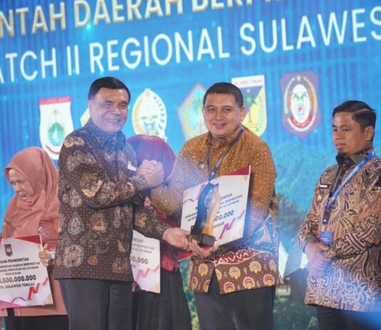 Appi Terima Dua Penghargaan dari Kemendagri, Bedah Rumah TLH dan Layanan Pendidikan di Pulau