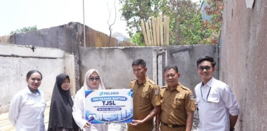 Pelindo Regional 4 Salurkan Bantuan bagi Korban Kebakaran di Makassar