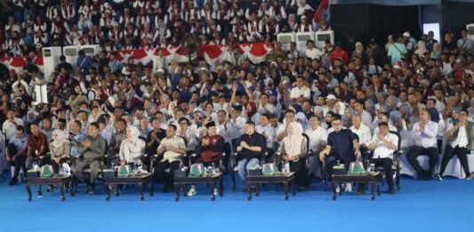 Wali Kota Munafri Dampingi Mensos RI Luncurkan Gerakan Peduli Tetangga di Makassar
