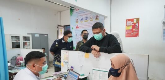 Munafri Pastikan Warga Terlayani, Ingatkan Puskesmas agar Tak Boleh Abaikan Kebersihan