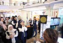 BERITA FOTO:Booth LPS III Makassar Ramai Dikunjungi